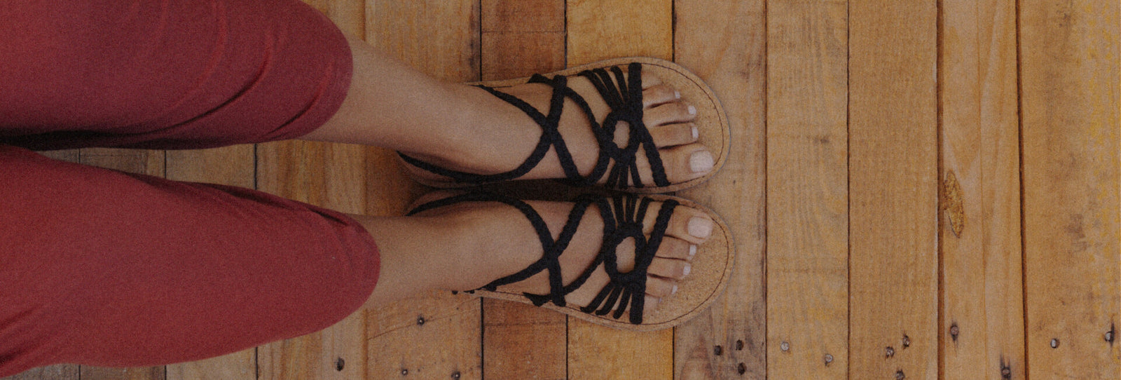 Why are Black Sandals for Women in Fashion Right now?